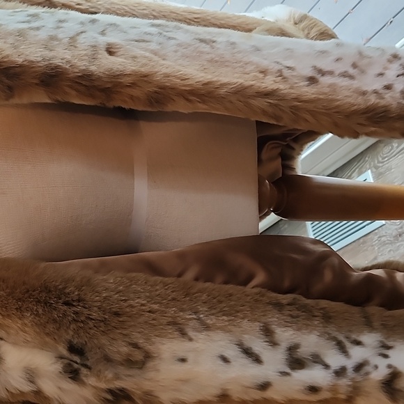 Pamela McCoy Vintage Ex Cond & Pro Cleaned Faux Lynx Teddy Jacket, Large, $98 - Picture 13 of 16